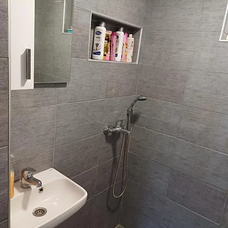 Vikendica Kozlovac * Tuzla