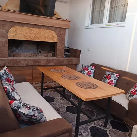 Vikendica Kozlovac Holiday home *